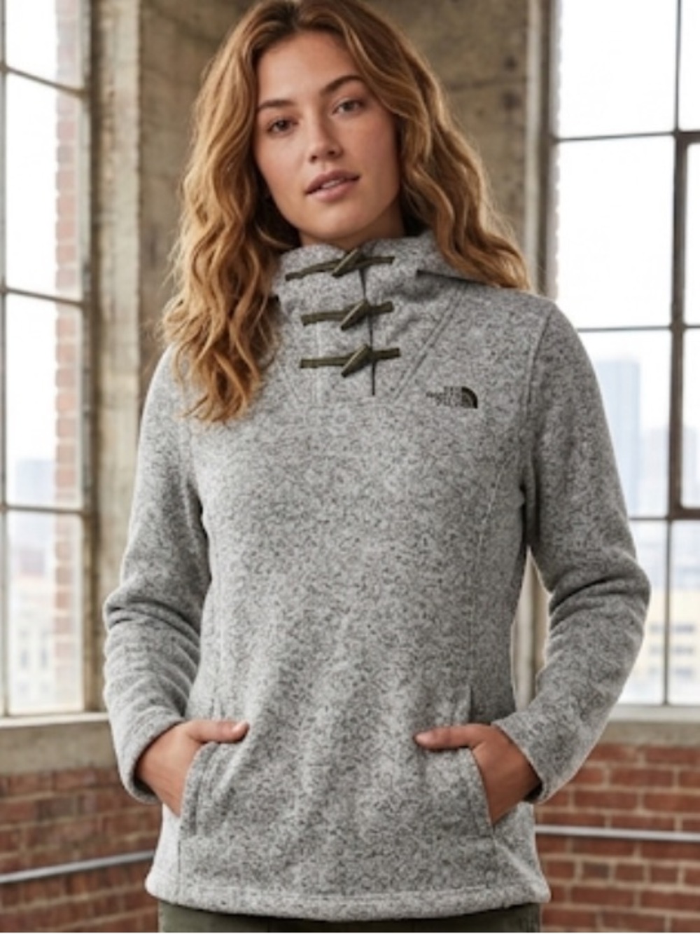 The North Face Womens Size medium Jacket Pullover Sweater Beige